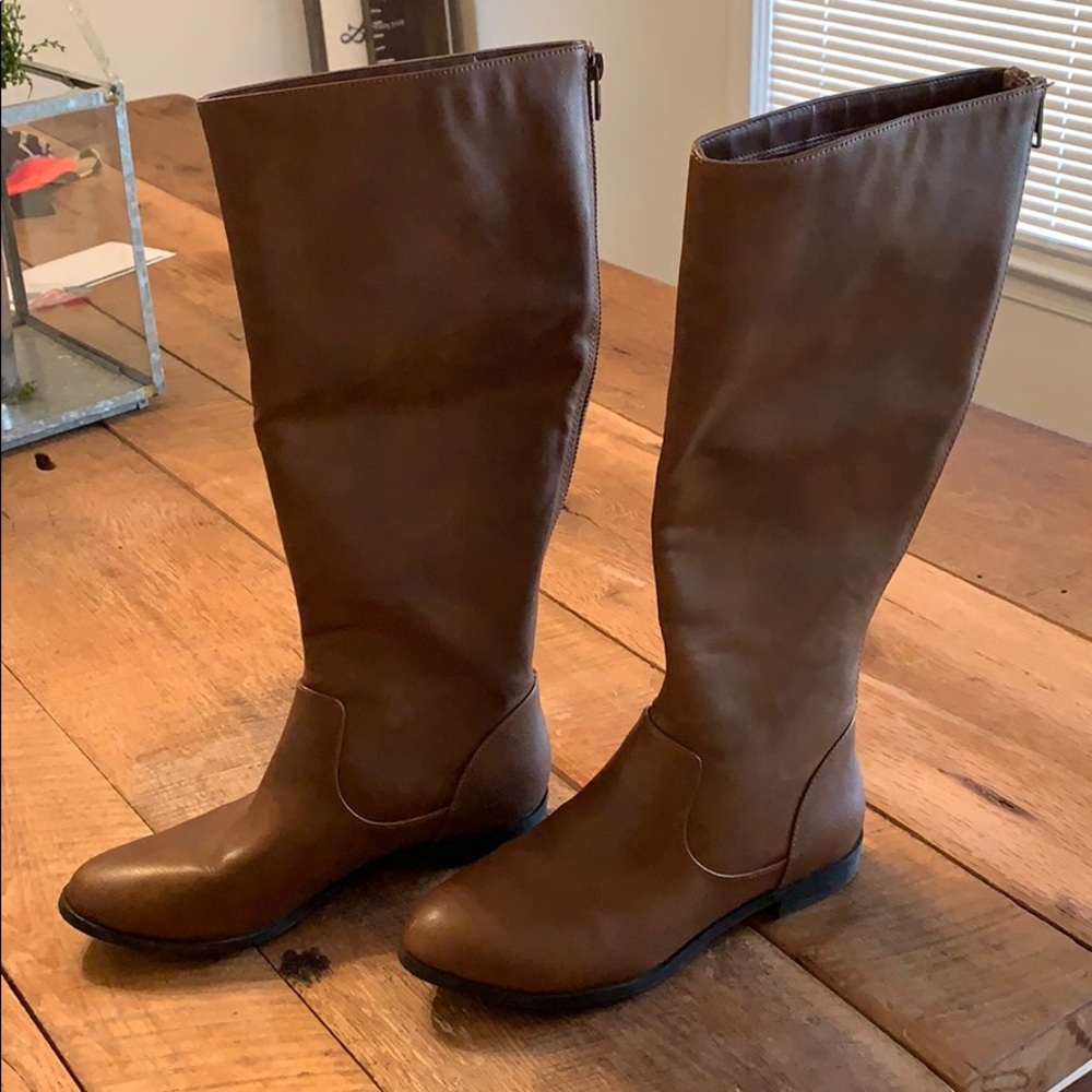 Brown boots